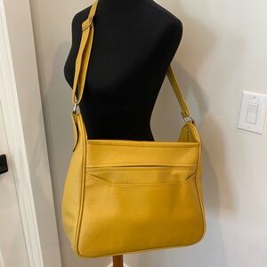 Vintage 1970s JCPenney Aspen Shoulder Bag- mustard yellow